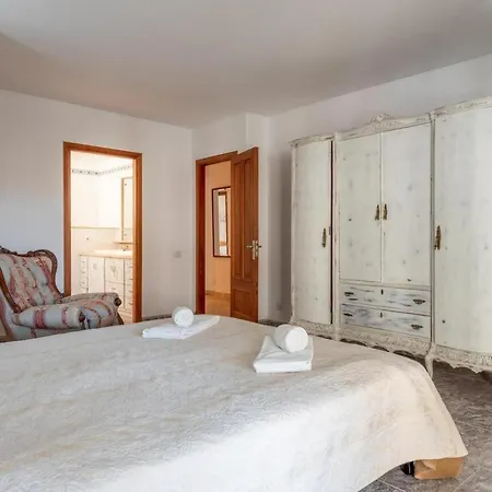 Bressol Deluxe Apartment